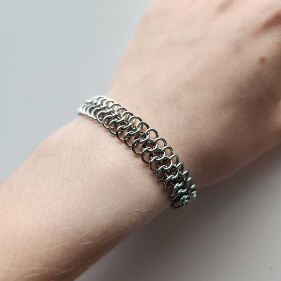 Modern Medieval Renaissance Revival Silver chain mail bracelet ✦ - Picture 4 of 10